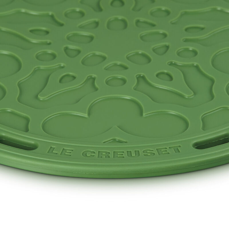 Le Creuset Heritage French Silicone Trivet 20cm - Bamboo Green image number 2